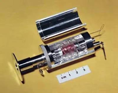 激光发明60周年回顾 (2)——激光应用